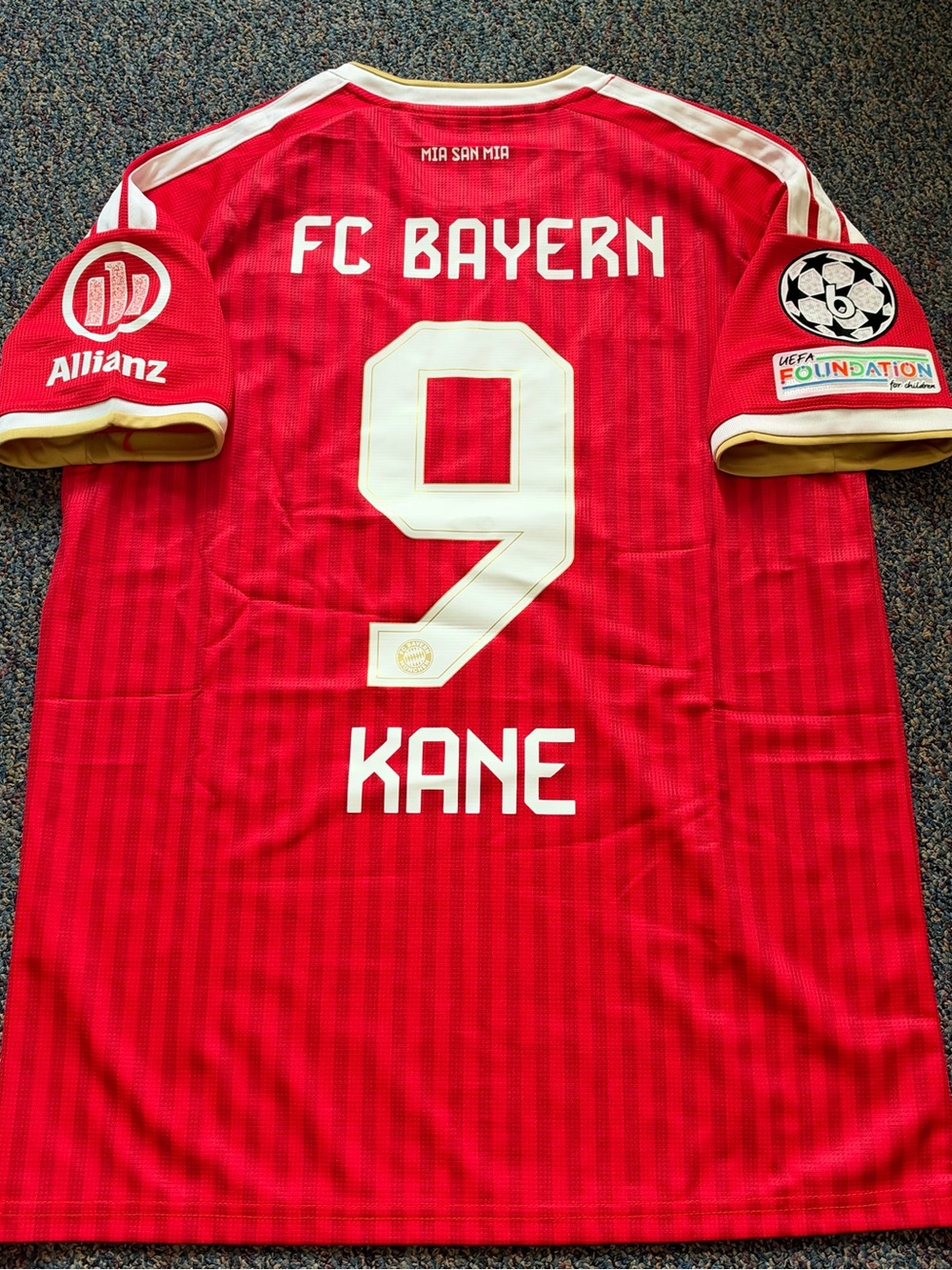 KANE 9 BAYERN 26/27 HOME JERSEY (M)